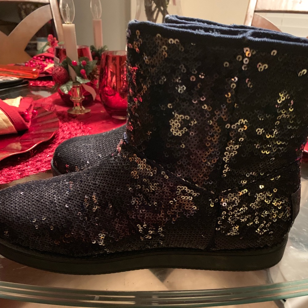 G By Guess Sequence Boots - image 2